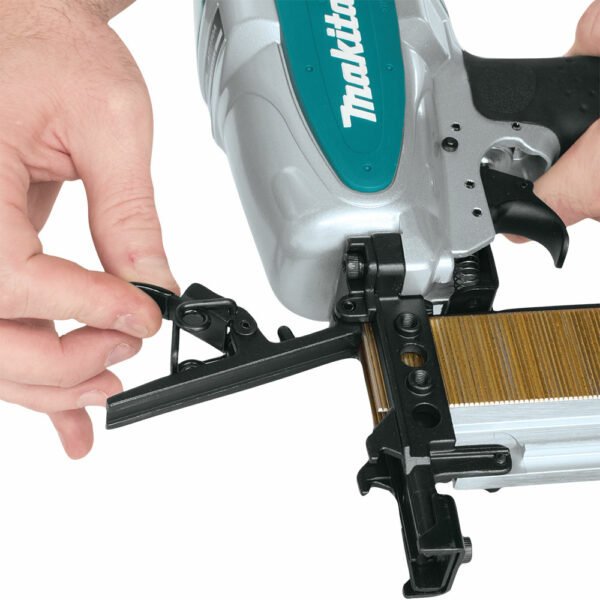 Makita Medium Crown Stapler - Image 3