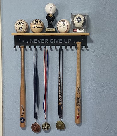 how to display medals