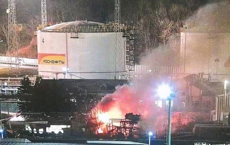 Fire and explosions reported at Rosneft refinery in Tuapse