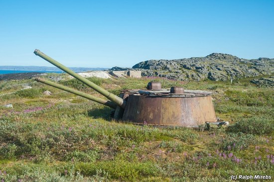 Abandoned coastal battery, Kola Peninsula, Russia, photo 1