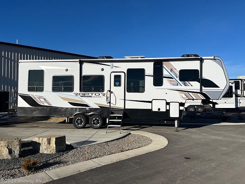 Keystone Carbon 310 Exterior Shortest Fifth Wheel Toy Haulers