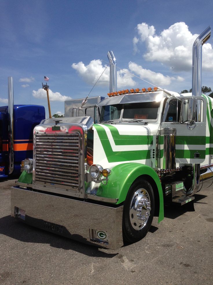 28 best images about Show  Trucks  on Pinterest Jade Cars 