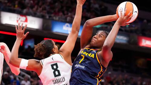 Nach dem Titelgewinn für Nyara Sabally (l.) und New York Liberty steigt die Spielerinnengewerkschaft aus dem Vertrag mit der WNBA aus