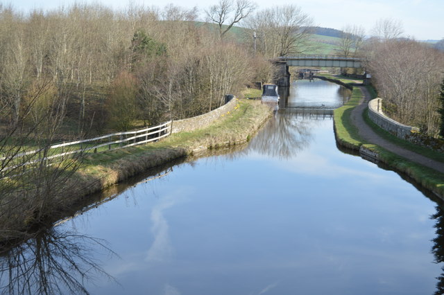 Priest Holme Aqueduct and Viaduct, Leeds... © N Chadwick :: Geograph ...