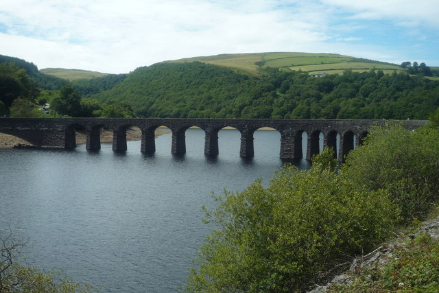 Garreg Ddu Dam (Elan Valley)