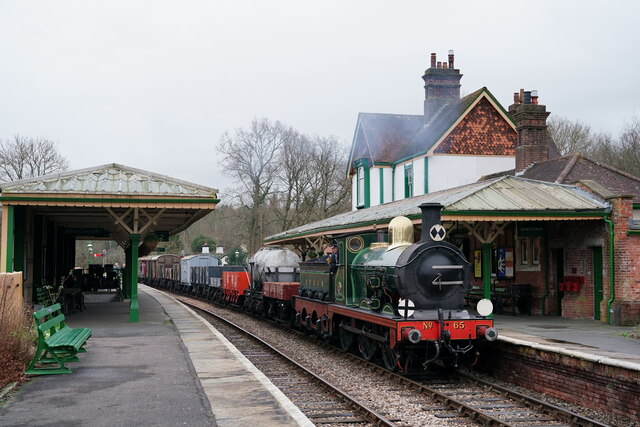 Bluebell Railway © Peter Trimming cc-by-sa/2.0 :: Geograph Britain and ...