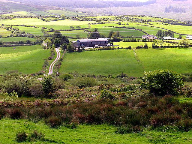 Farm Barn and road between Dromore and Durrus