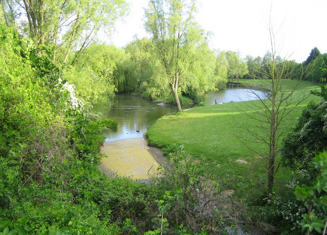 Stevenage: Fairlands Valley Park