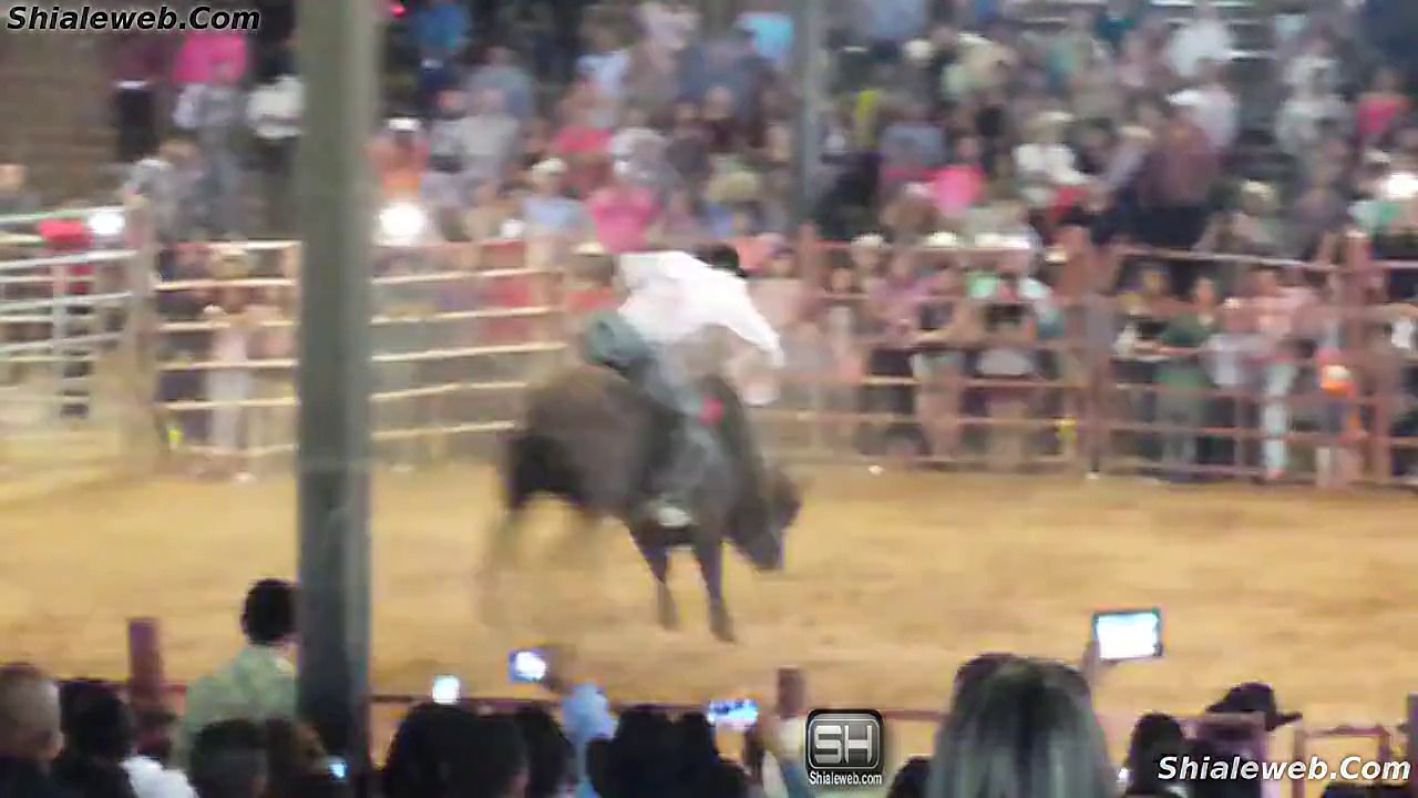 LAMENTABLE JARIPEO FATAL LE CAE EL TORO ENCIMA AL ACCIDENTE EN