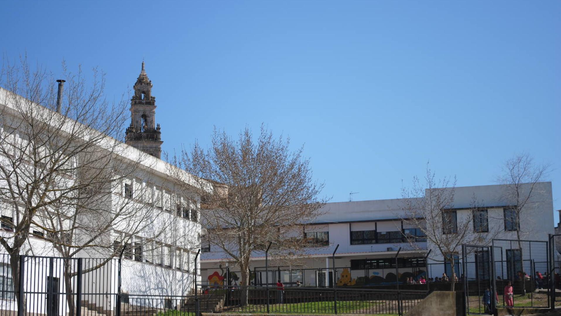 Las familias de los futuros alumnos del colegio El Rodeo piden una ...