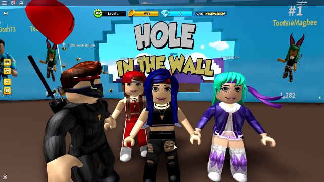 The Krew chơi game cực độ trên Roblox: The Krew - một trong những nhóm game thủ nổi tiếng nhất trên Roblox - đang chơi những trò chơi cực độ và thử thách nhất. Hãy cùng khám phá và trải nghiệm những khoảnh khắc thú vị cùng họ!