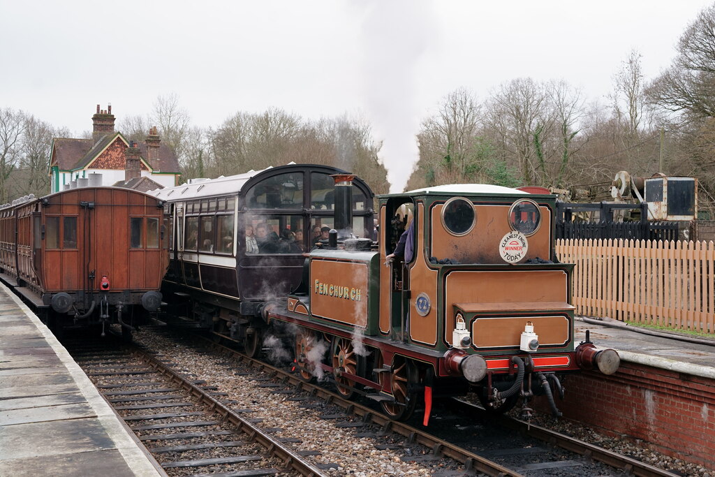 Bluebell Railway © Peter Trimming cc-by-sa/2.0 :: Geograph Britain and ...