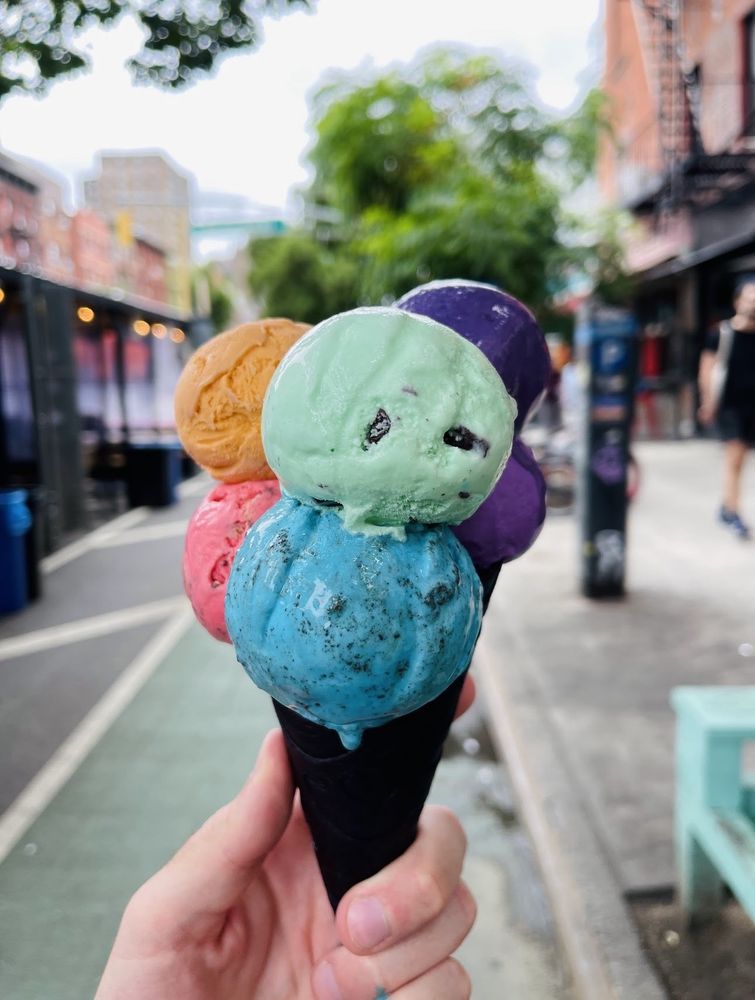 Photo of Stuffed Ice Cream - New York, NY, United States. Ice Cream Bouquet (7 flavors)