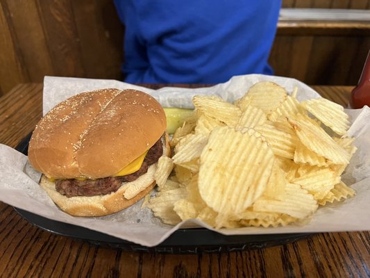 Photo of Tiffany's Food and Spirits - Frankenmuth, MI, US. Kids cheeseburger and chips