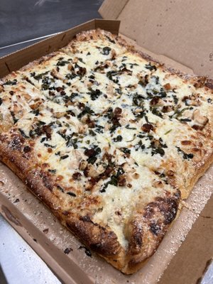 Photo of Mamma Mia Pizzeria - Port Richey, FL, US. Sicilian pizza with Alfredo sauce, chicken and spinach.