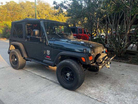 Photo of Select Jeeps - League City, TX, US.