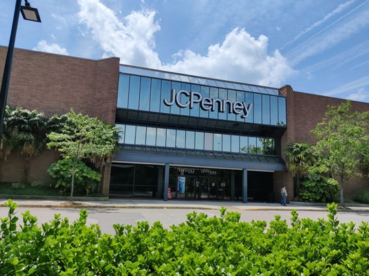 Photo of Lynnhaven Mall - Virginia Beach, VA, US. We entered through JC Penney