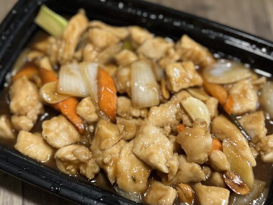 Photo of Wen’s Kitchen - San Francisco, CA, US. Kung Pao Chicken