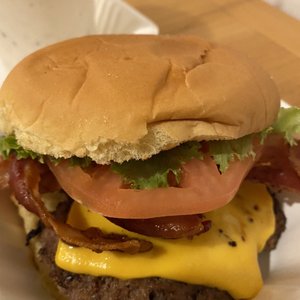 M2O Burgers & Salads on Yelp