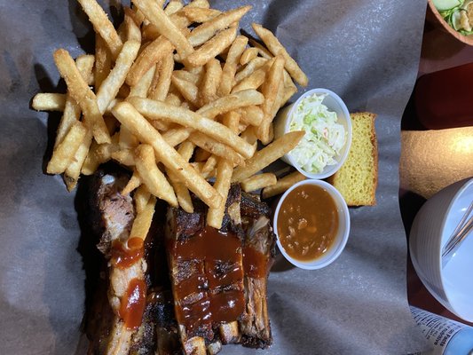 Photo of Memphis BBQ - Woodbridge, ON, CA. 6-bone rib plate