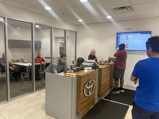 Photo of Toyota Direct - Columbus, OH, US. Inside -- Saturday, 10 August 2024