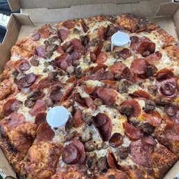 Meat Lover 's Pizza