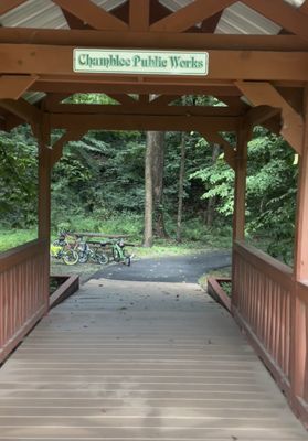 Photo of Keswick Park - Atlanta, GA, US. Small bridge