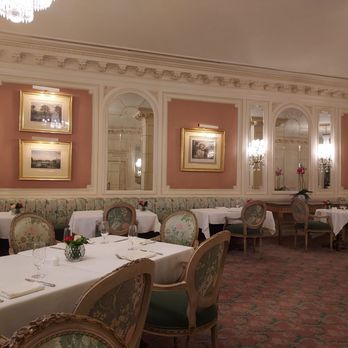 Victorian restaurant just open for lunch absolutely beautiful like you're back in the 1800s