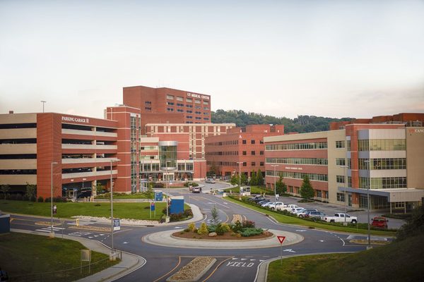 Photo of UT Medical Center Cancer Institute - Knoxville, TN, US. UT cancer treatment day.