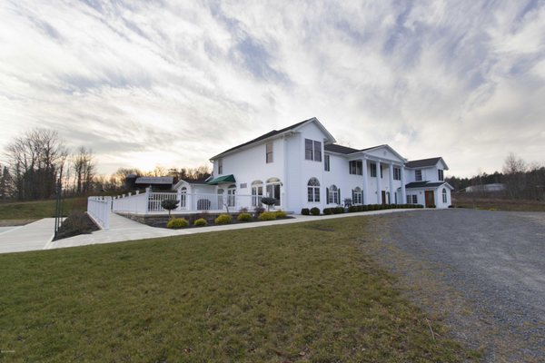 Photo of Avenues Recovery Center at Lake Ariel - Lake Ariel, PA, US. Exterior