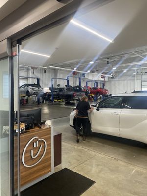 Photo of Toyota Direct - Columbus, OH, US. Inside - Saturday, 10 August 2024