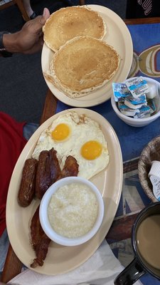 Photo of The Landing Strip Café - Okeechobee, FL, US. The Hungry Flyer $9.99