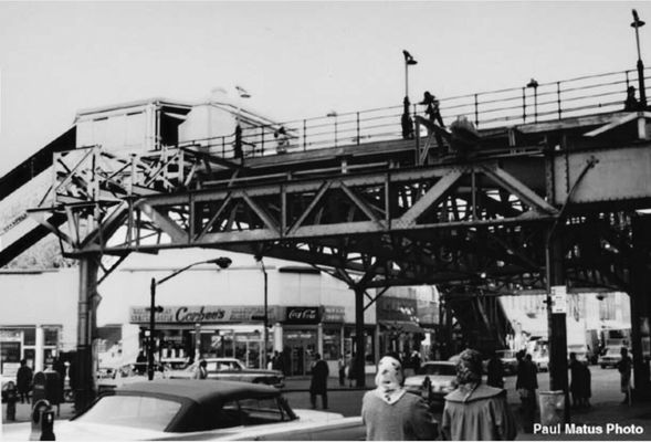 Photo of MTA - Franklin Avenue Shuttle - Brooklyn, NY, US. One of the oldest MTA lines in NYC.