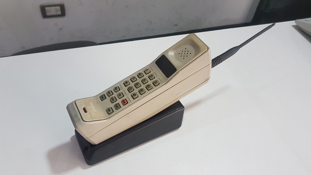 Hace 46 años se hizo la primera llamada por teléfono celular con un ...