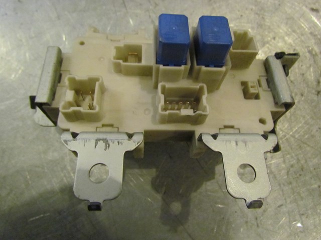 2003 Nissan 350Z LH Drivers Interior Fuse Panel Assy AM600 2G11