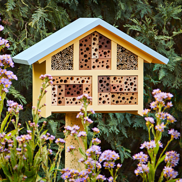 Pollinator Bee Hotel Woodworking Plan