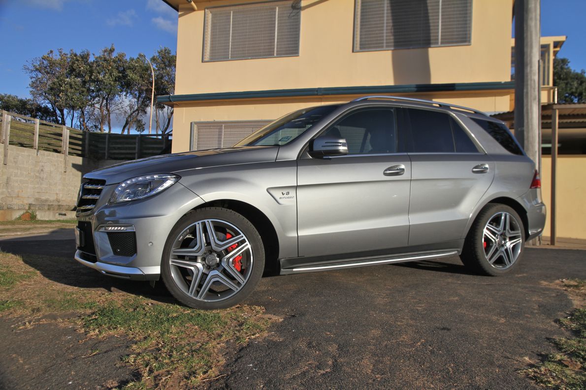 Mercedes Benz ML63 AMG05