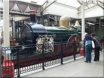 SU9676 : "The Queen" at Windsor Station by Eirian Evans