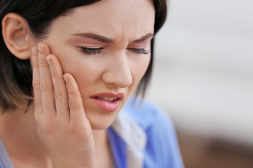 Sinus Infections And Mouth Pain What S The Connection Lakeshore Ear Nose Throat Center Ear Nose Throat Doctors