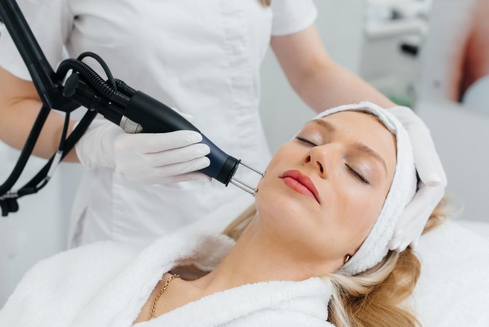 What Does Laser Skin Rejuvenation Feel Like?