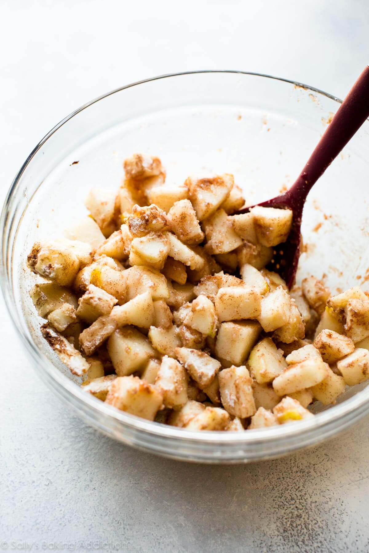 pear pie filling in a glass bowl