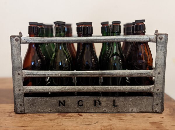 Vintage metal bottle crate - Image 3