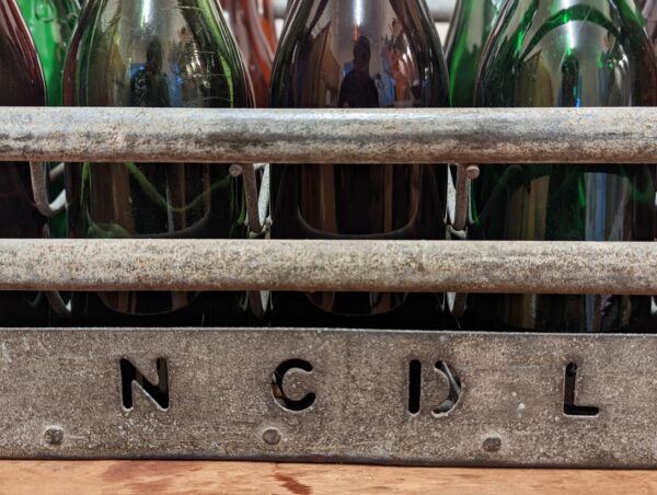 Vintage metal bottle crate - Image 2