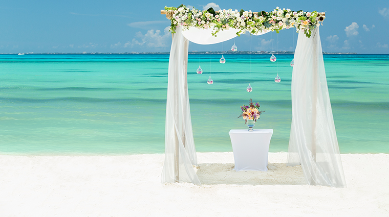 grand fiesta americana coral beach cancun beach wedding