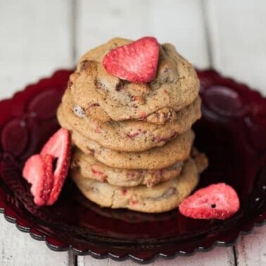 Fewer things go better together than strawberries and chocolate, which is why these chewy Strawberry Chocolate Chip Cookies are the perfect dessert.