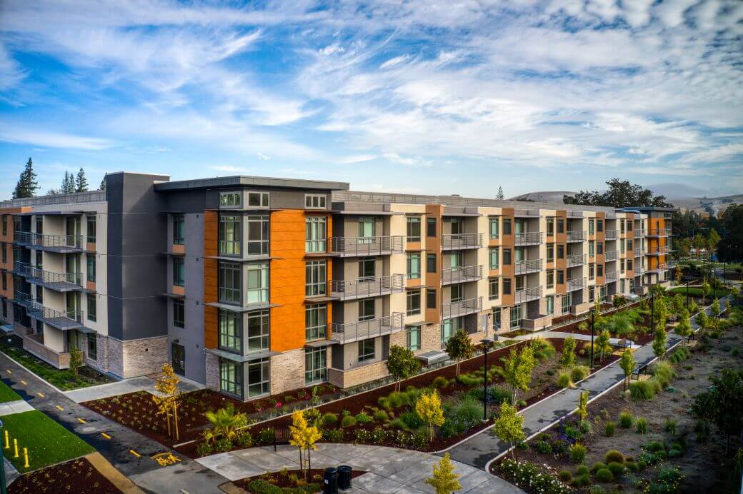 Building view of Viamonte at Walnut Creek