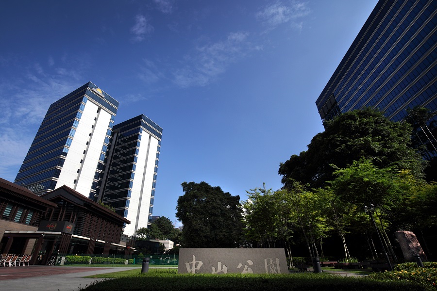 BALESTIER - hongshan Mall is linked to Zhongshan Park, and has more than 58,000 sq ft of retail space