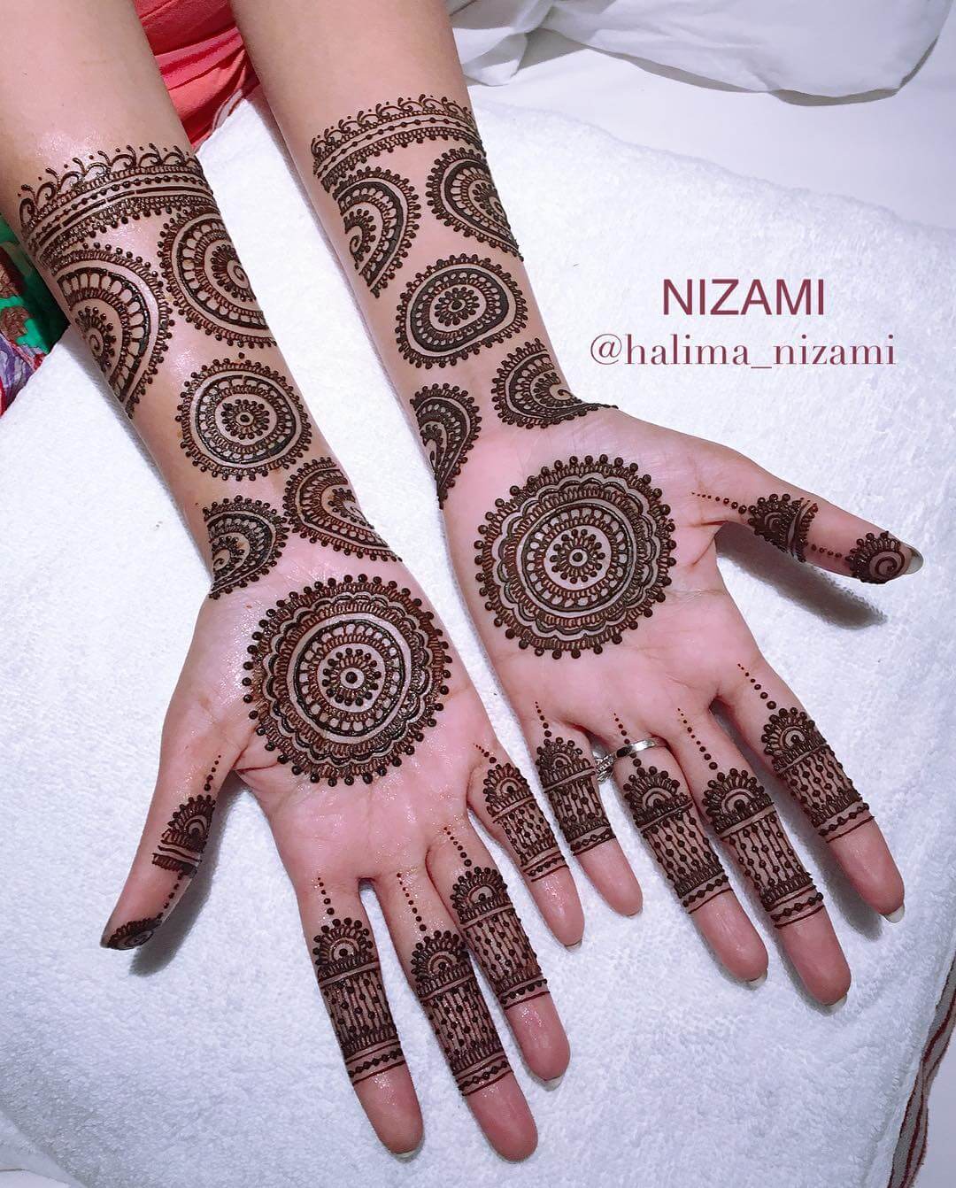 Minimalistic Mandala Mehendi Designs For Intimate Weddings