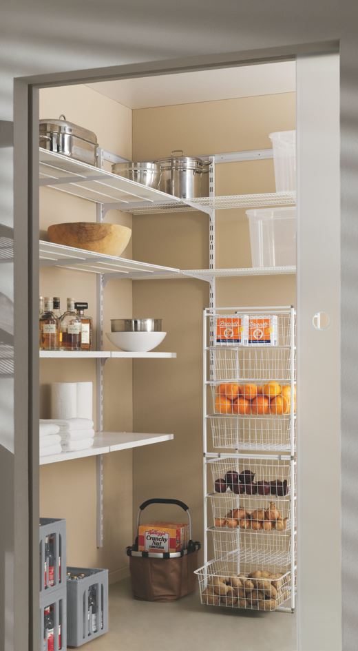 Walk-in-ventilated-and-sumo-shelving-in-pantry