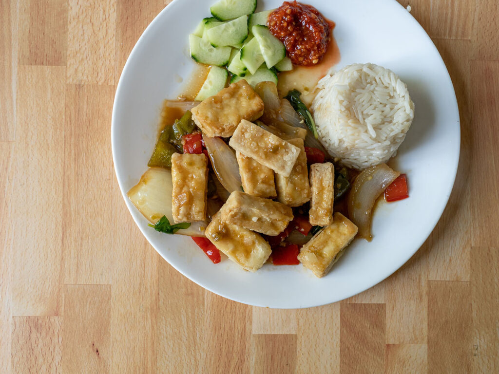 Crispy tofu in Thai chilli garlic sauce